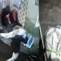 5 Fakta Viral Pria Gendong Biawak di Jakarta Barat, Warga Geger Dikira Mayat