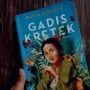 Jeng Yah dan Perlawanan Sunyi Merebut Ruang Sejarah dalam 'Gadis Kretek'