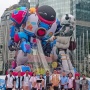Sapa Warga SCBD, Film Pelangi di Mars Hadirkan Balon Bentuk Robot 10 Meter
