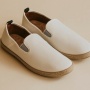 5 Rekomendasi Sepatu Slip On Lokal Berkualitas di Bawah Rp300 Ribuan, Anti Ribet dan Stylish