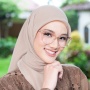 Nggak Ribet di Pelipis! Tips Memilih Frame Kacamata yang Nyaman untuk Pemakai Hijab