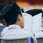 Sedekah: Kok Bisa Sih, Ngasih ke Orang Malah Bikin Kita Kaya?