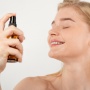Bye Kulit Kering! 5 Face Mist yang Bikin Segar saat Puasa