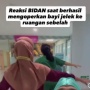 Viral Nakes Girang Pindahkan 'Bayi Jelek'