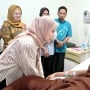 Sambangi Korban Rumah Roboh Ciruas, Bupati Ratu Zakiyah Minta Pendataan Ulang RTLH