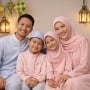 20 Ide Prompt Foto Studio Keluarga Lebaran yang Realistis, Hasilnya Profesional
