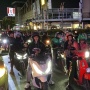 Siasat Pemudik Motor: Berangkat Malam Lewat Kalimalang Agar Tak Kepanasan dan Tetap Puasa