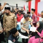 Kasatgas Tito dan Mensos Serahkan Bansos Tahap II Rp136 Miliar Untuk Korban Bencana di Sumatera