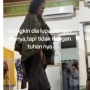 Viral Pria Diduga ODGJ Salat di Masjid, Gerakan Salatnya Curi Perhatian