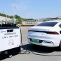 Robot Power Bank Jadi Solusi Pengisian Daya Mobil Listrik Tanpa Harus Antre SPKLU di Tiongkok