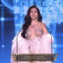 Lagi Tampil di Panggung, Gigi Palsu Kontestan Miss Grand Thailand Copot