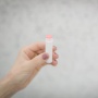 Mana yang Benar, Lip Balm Dulu atau Lip Serum? Ini Urutannya