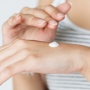 Bisakah Sunscreen Dipakai di Tangan? Ini 7 Lotion SPF Tinggi untuk Badan, Khasiat Lebih Nampol