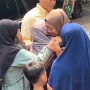 Isak Tangis Pecah di Kulon Progo, Istri Praka Farizal Romadhon Tiba di Rumah Duka