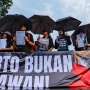 Ramai Kritik, Sepi Perubahan: Mengapa Menjatuhkan Kekuasaan Tak Cukup?