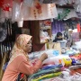 Imbas Konflik Timur Tengah: Harga Plastik di Jakarta Melonjak 40 Persen, Penjual Makanan Menjerit!