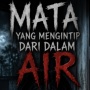 Mata yang Mengintip dari Dalam Air
