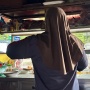 Dua Hari Stasiun Bekasi Timur Lumpuh, Pedagang Kecil Terpukul: Masak Sedikit Aja, Nggak Ada Orang