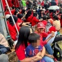 Cerita Ibu Buruh di May Day, Ajak Anak ke Tengah Aksi