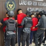 Mata Ditutup dan Tangan Kaki Diikat, Ammar Zoni Resmi Dipindahkan ke Lapas Nusakambangan