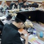 Main Game dan Merokok saat Rapat, Anggota DPRD Jember Achmad Syahri Disidang Etik Gerindra Jumat Ini