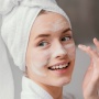 5 Cleanser Matcha yang Cocok untuk Kulit Berminyak dan Berjerawat