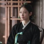 Bikin Penonton Ikut Sedih, Begini Sisi Tragis Yoon Yi Rang di Perfect Crown