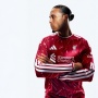 Liverpool Rilis Jersey Baru 2026/2027, Desainnya Bikin Fans Nostalgia Era Keemasan