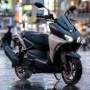 Lupakan Aerox atau NMAX, Skutik Baru Yamaha Ini Punya Traksi dan Agresivitas Sempurna di Trek Basah