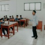 Keteladanan di Ruang Kelas: Saya Setuju Jika Guru Dilarang Membawa HP Saat Mengajar