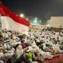 Momen Jamaah Haji Indonesia Jalani Mabit di Muzdalifah