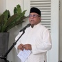 Rano Karno Serahkan Sapi Kurban ke RT Canggih di Gandaria