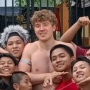 Ole Romeny Bikin Heboh! Main Hadroh Bareng Santri Jelang TC Timnas Indonesia