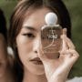 5 Rekomendasi Parfum Wangi White Floral yang Cocok Dipakai ke Kondangan