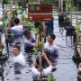 Menyiapkan Generasi Penjaga Lingkungan, Ratusan Pelajar Belajar Konservasi di Hutan Mangrove