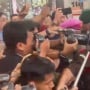 Momen Unik Penahanan Dadan Cs, Satu Tersangka Tertinggal Mobil Tahanan hingga 'Dikepung' Wartawan