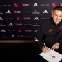 Manchester United Perpanjang Kontrak Kiper Veteran Tom Heaton hingga 2027
