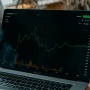Hadapi Volatilitas Rupiah, Trader Pemula Disarankan Berlatih Melalui Akun Demo Terlebih Dahulu