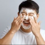 5 Rekomendasi Sabun Cuci Muka Pria untuk Wajah Bersih & Segar!