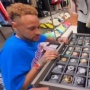 Mau Fokus ke Piala Dunia atau Pamer? Neymar Bawa 9 Jam Tangan Senilai Rp65 M ke AS