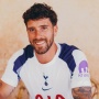 Bek Baru Tottenham, Beban Berat Marcos Senesi Mengembalikan Kejayaan The Lilywhites Musim Depan