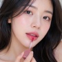 5 Pilihan Lip Tint yang Tidak Menggumpal, Warnanya Merata Sampai Pinggir Bibir