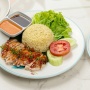 Tak Perlu Terbang ke Malaysia, Cicipi Autentiknya Nasi Lemak hingga Char Kway Teow di Jakarta!