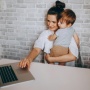 The Motherhood Penalty: Dosa Karier yang Harus Dibayar Mahal oleh Perempuan