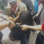 Ricuh di DPR, Polisi Angkut Demonstran Cipayung Menggugat ke Dalam Gedung
