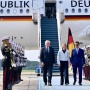Bukan Menlu, Sosok Menteri Ini yang Jemput Langsung Presiden Jerman di Tangga Pesawat