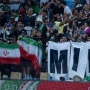 Dari Poster Ali Khamenei hinga Bendera Palestina Berkibar di Laga Iran vs Selandia Baru