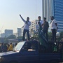 Aksi di DPR, PB HMI MPO Angkat Patung Jelangkung dan Serukan 'Pembebasan Nasional'