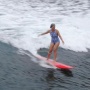 Hari Laut Sedunia: Ketika Surfing Menjadi Cara Perempuan Merawat Kesehatan Mental