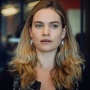 Lily James Digaet Bintangi Seasons, Film Horor Adaptasi Cerita di Reddit